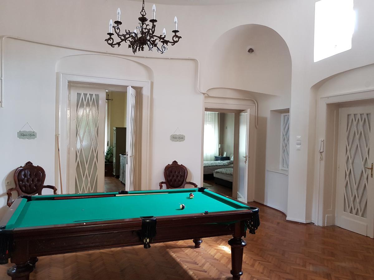 Tulipan Villa Panzio Szolnok Exteriör bild