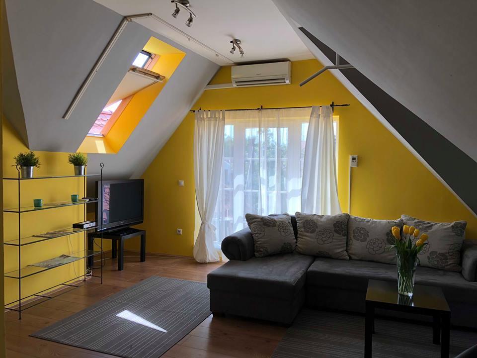 Tulipan Villa Panzio Szolnok Exteriör bild